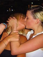 girls kissing megamix 101